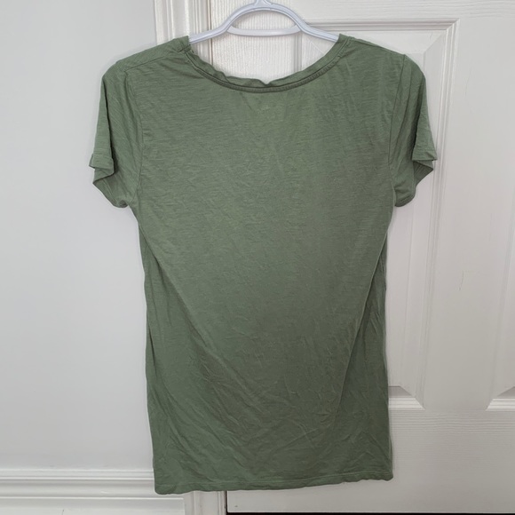 Green short sleeve shirt - Picture 2 of 2